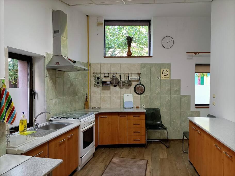 Luta Studio Бухарест Экстерьер фото